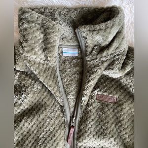 Women’s Columbia Sherpa Fleece-size medium-army green.